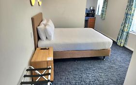 Botany Palms Motel